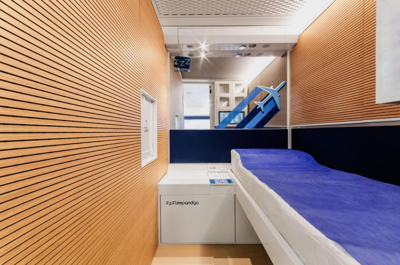 Capsule hotel Resting Pods - Zzzleepandgo Modlin Airport Wmi Nowy Dwor Mazowiecki
